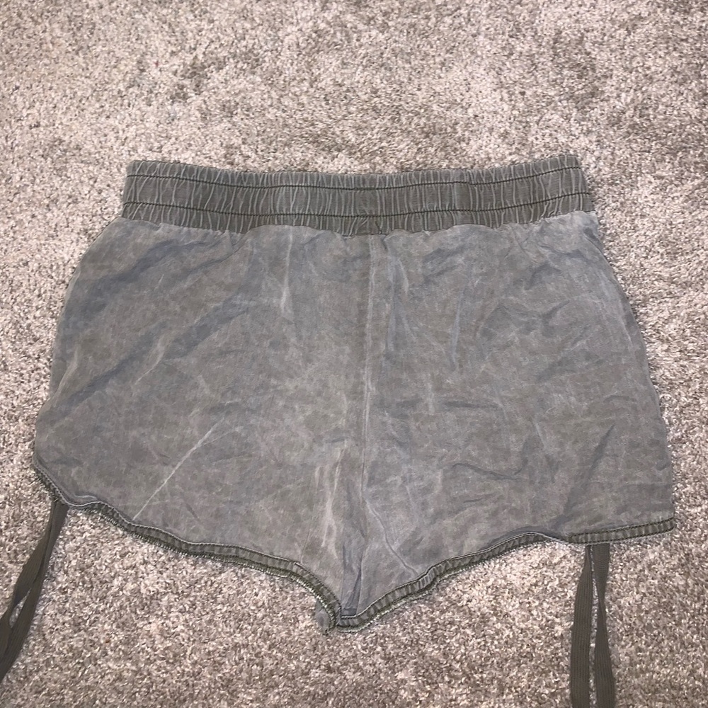Express Dark Green / Gray Laced High Waist shorts size XS - Picture 9 of 9